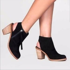 Dolce Vita Black Booties